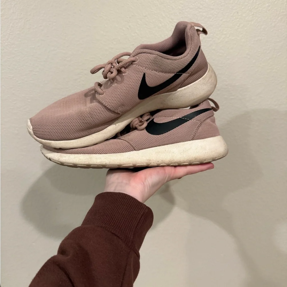Nike Beige Sneakers with Black Logo 7.5
